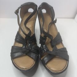 Born Black Leather Wedge Platform Sandals Size 9 /40.5