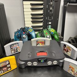 Nintendo 64 W/Controller/ Games 