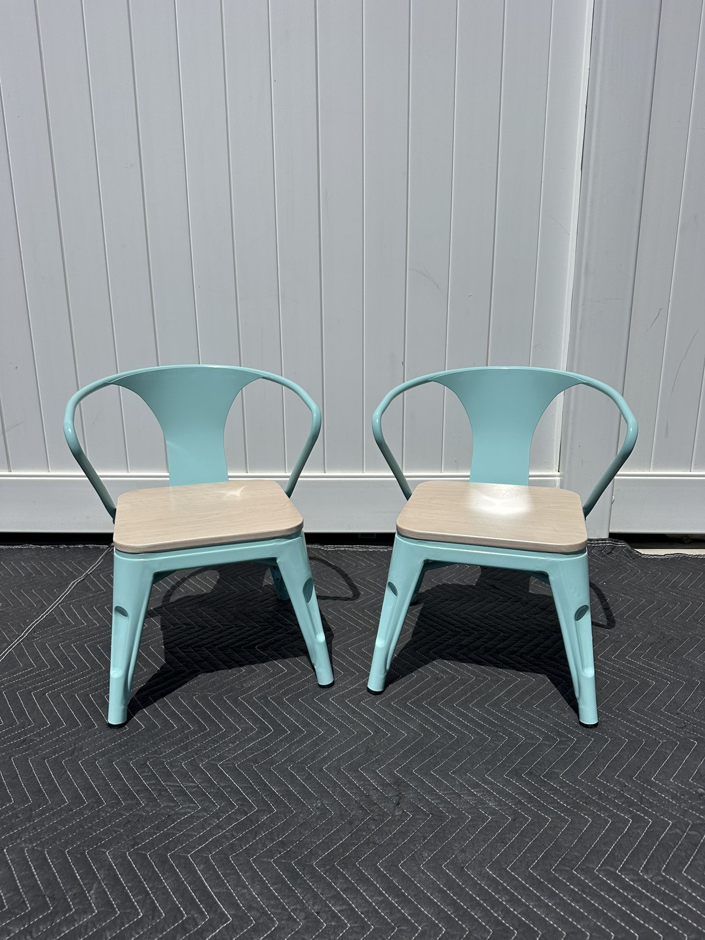NEW Teal Bistro 2 Piece Chair Set/ Built In Box