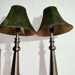 Vintage Lamps In Good Condition 