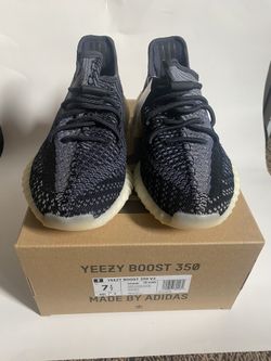 Adidas Yeezy 350 V2 Carbon Size 7.5 Us Men