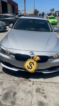 Bmw 320i rims Clean running $3000