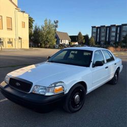 2004 FORD CROWN VICTORIA POLICE 