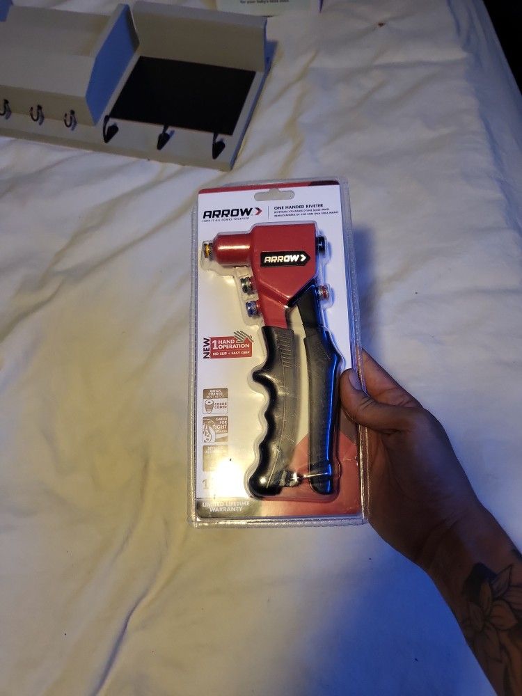 One Handed Riveter