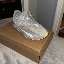 Yeezy 700 V 2 Intertia 