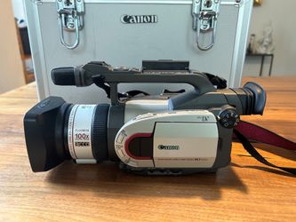Canon 3CCD Digital Video Camcorder GL1 - No Battery