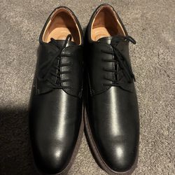 Dress shoes