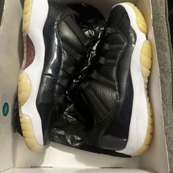 Men Jordan 11 Size 9 “72-10”