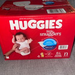 Newborn Huggies