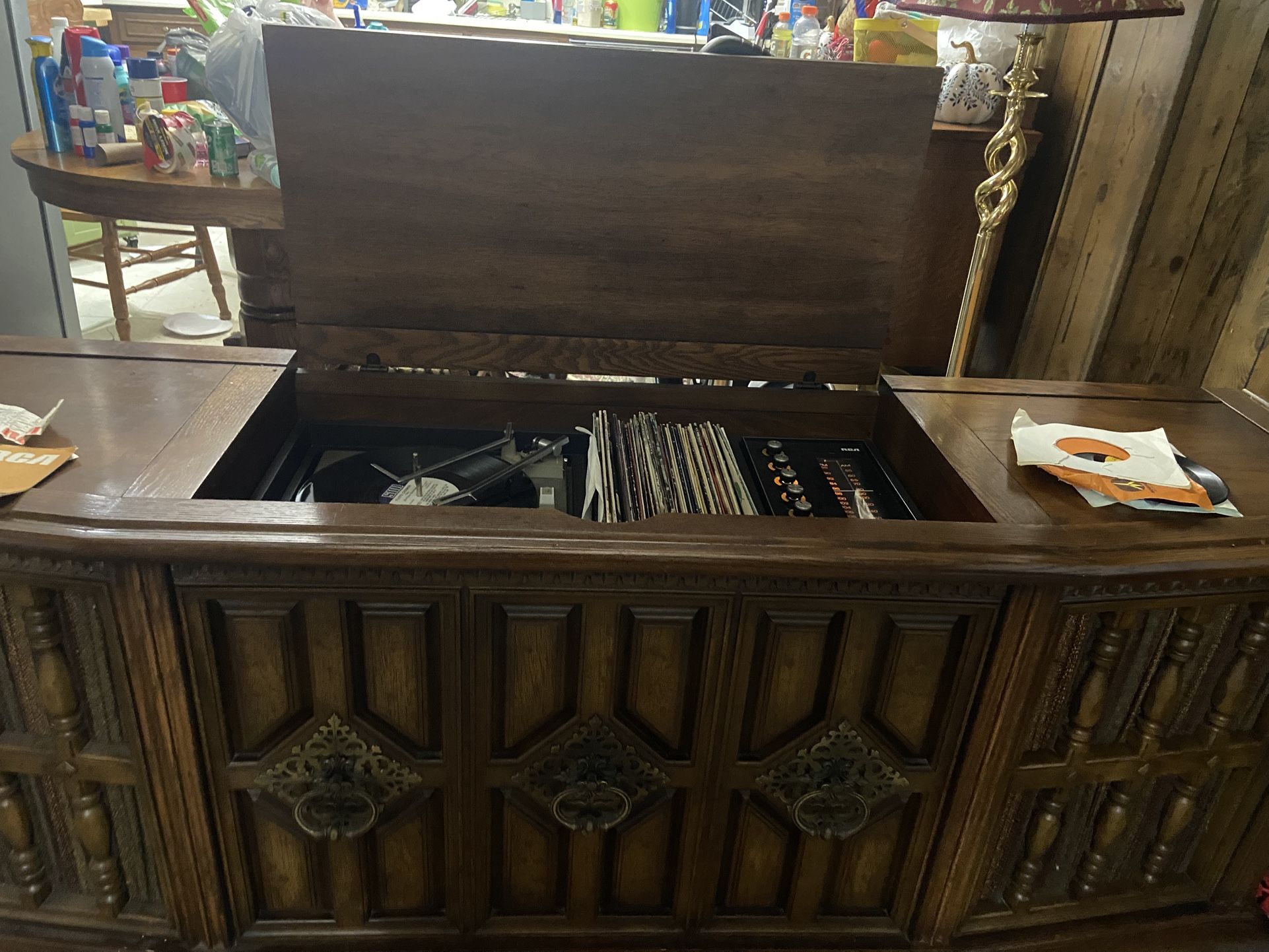 1971 RCA Vinyl Record Player