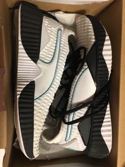 Women’s Pumas (size 7)