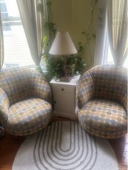 2 lounge chairs