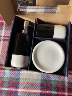 Bathroom Accessory Set 