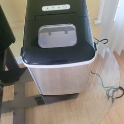 Ice Maker 