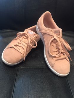Puma suede shoes - size 8 1/2