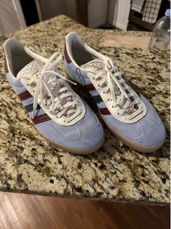 Adidas kicks 10.5