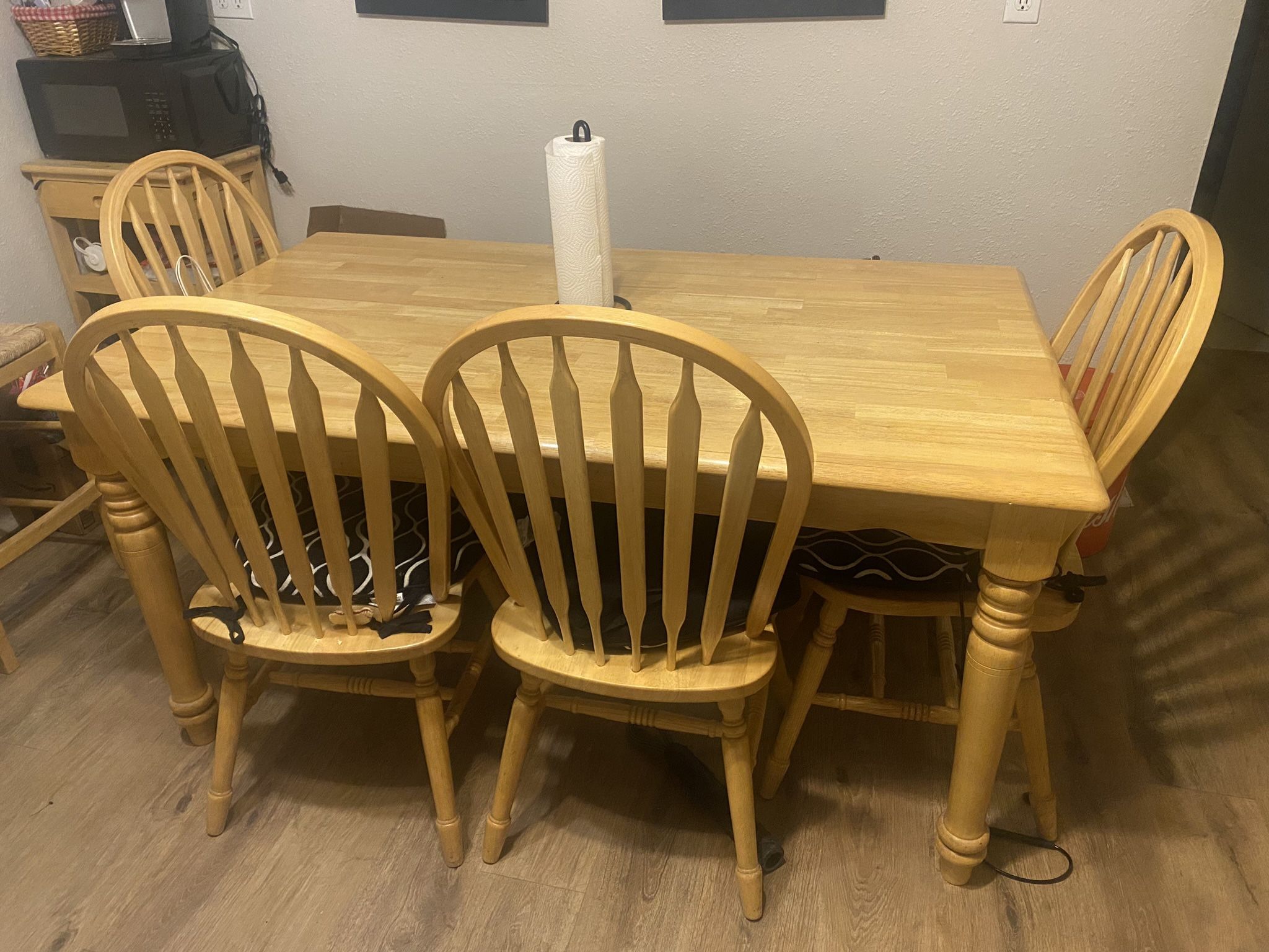 Kitchen Table and Chairs
