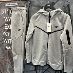 Nike Tech
