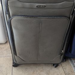Samsonite Large / Medium Suitcases