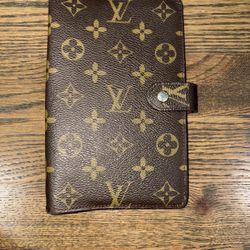 Louis Vuitton Ring Agenda Cover