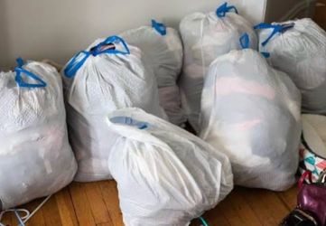 7 bags of clothes Womes  asking $100