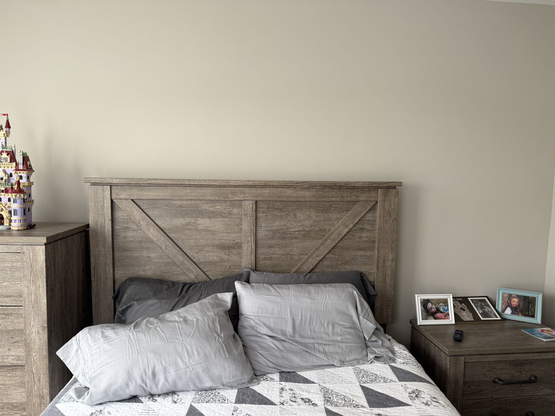 Bedroom Set For Sale