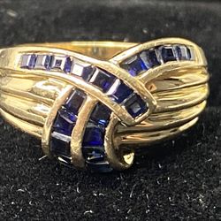 10KT YELLOW GOLD SAPPHIRE RING 4.00 GRS - Size 6