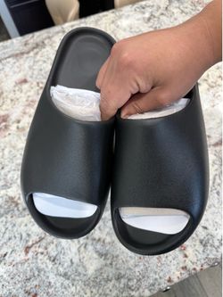 Yeezy Slides 11