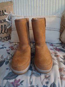UGG size 6