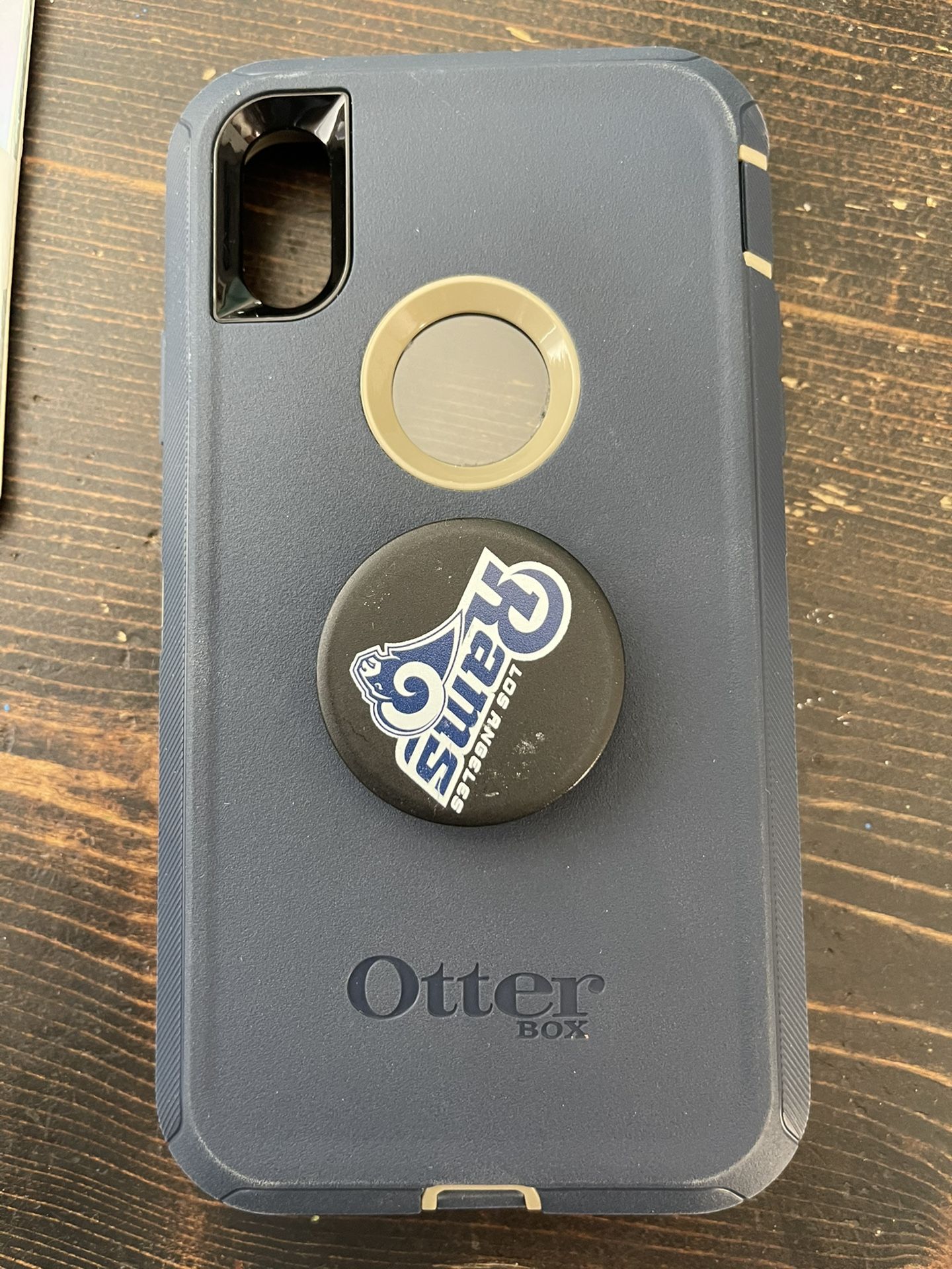 Otter box Defense iPhone Xr Or iPhone 11