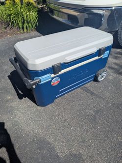 Coleman Cooler 110 QT LARGE with wheels