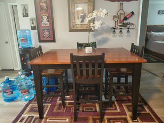 Dinning Table