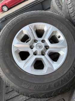 Original Factory Toyota Tacoma 4Runner Wheels Tires 17” Rims