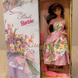 Vintage Avon Spring Petals Barbie - Avon Exclusive Special Edition (1996) 