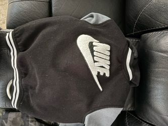 Boys Nike sweater size 6