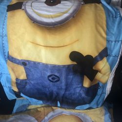Despicable Me Twin size comforter SET AND ADDITIONAL BLANKET