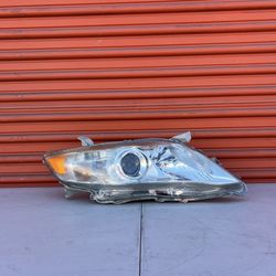 Toyota Camry Right Side Headlight 2009-2011