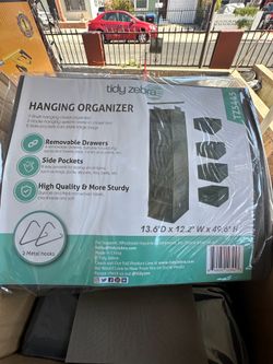 Hanging organizer