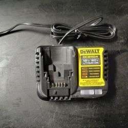 DEWALT DCB1104 Battery Charger