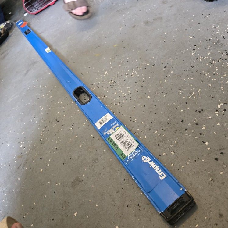 Empire
72 in. Aluminum Box Level
783