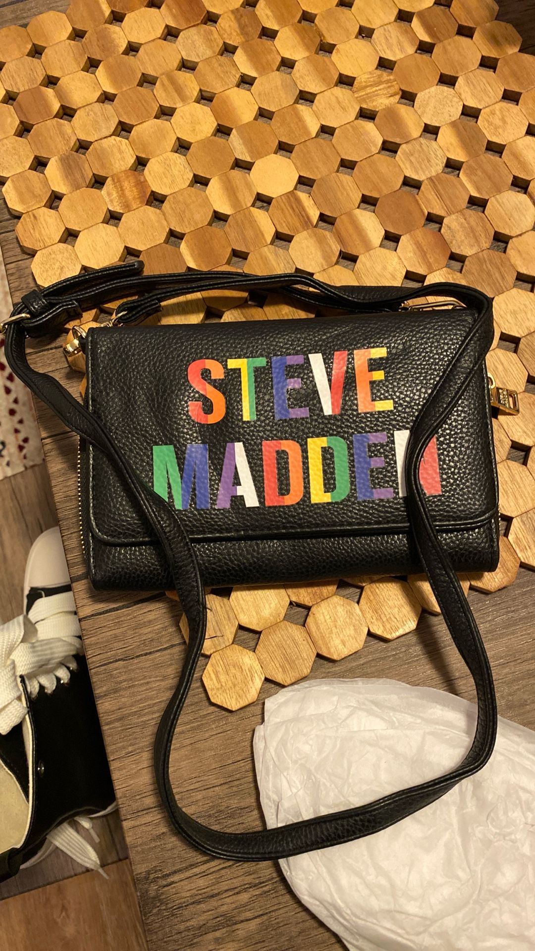 Leather Steve Madden Black Rainbow Logo Purse With Zipper And Wallet 2-3 Compartments Plus Back Side Compartment