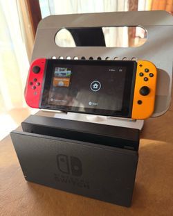 Nintendo switch  Orange and red joy cons