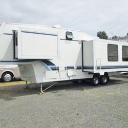 1994 Alpenlite M-29 RK 5th Wheel
