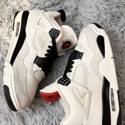 Size 12 Men’s Nike Air Jordan 4 Retro OG Flight Club Sail Black IM4002-100. 