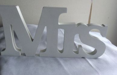 Wedding signage “Mrs & Mrs/Mr”