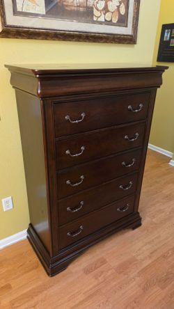 Clean and Nice Brown 6- Drawer Tall Dresser.