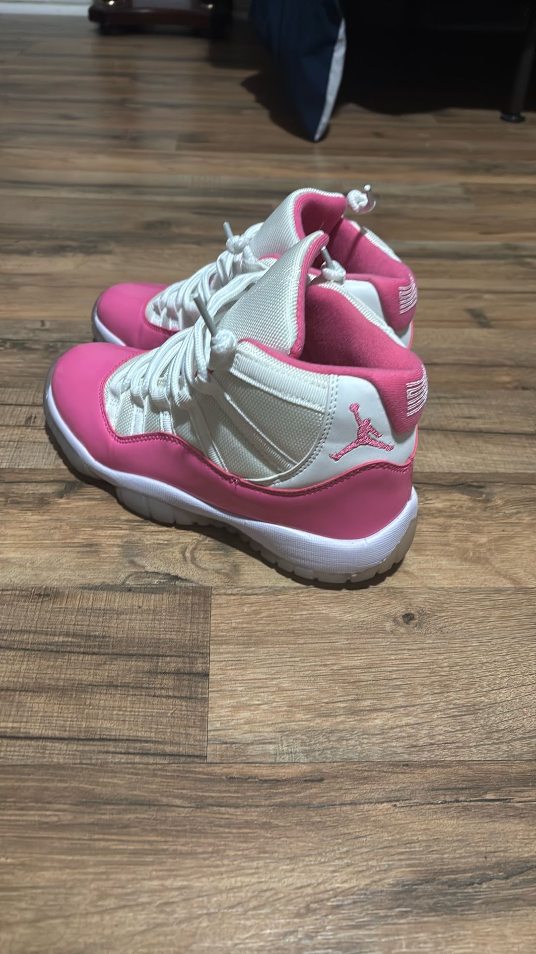 Pink Jordan’s Size 6.5