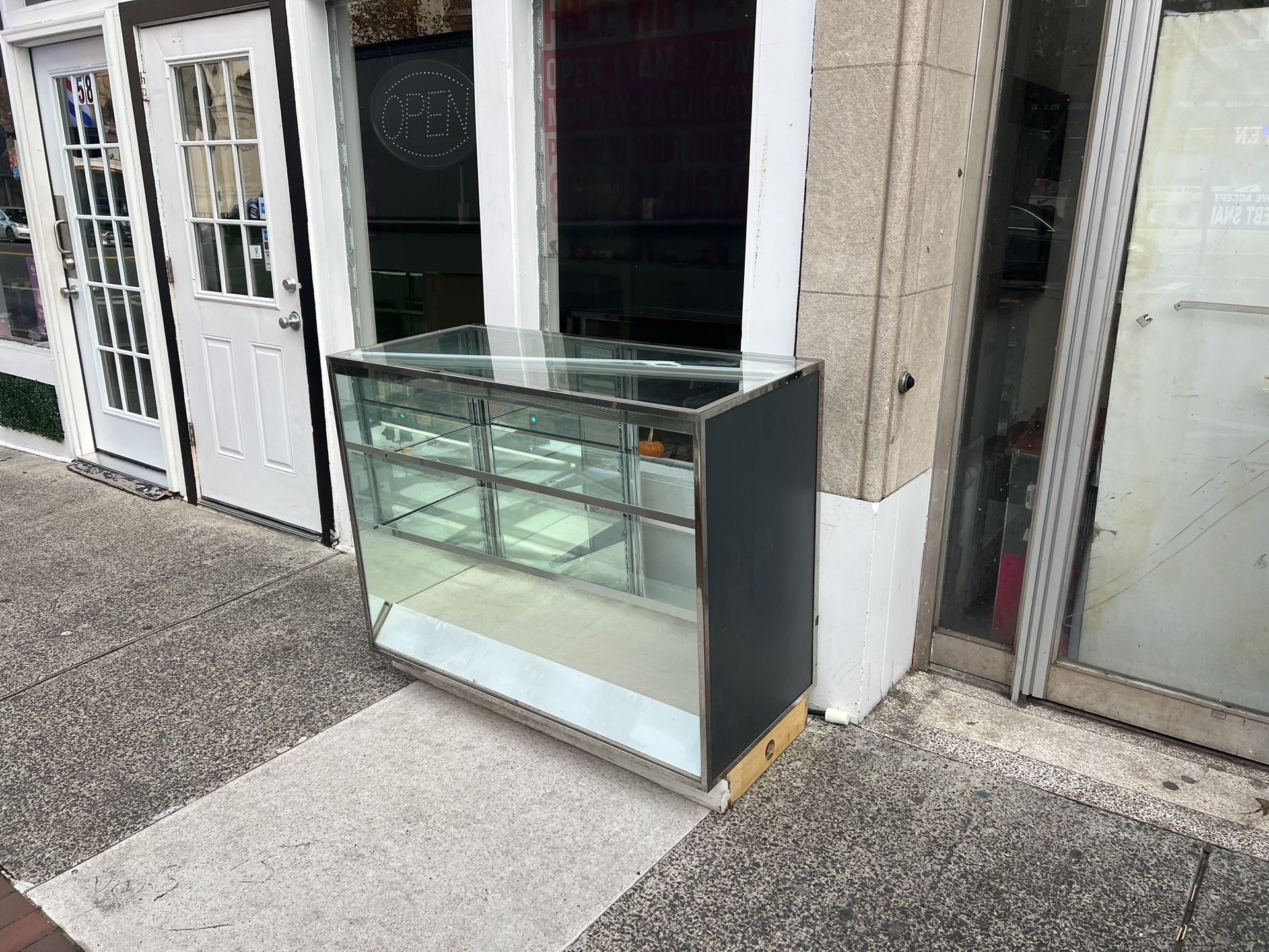 48"x20" Heavy Duty Glass Displaycase For Retail
