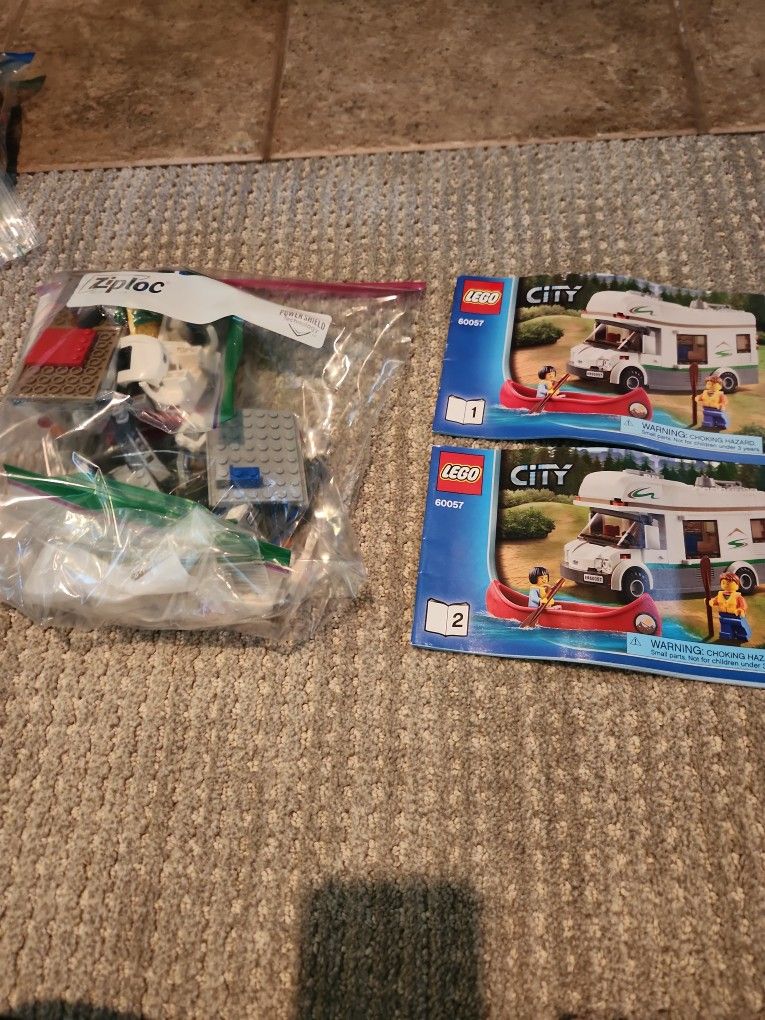 Lego Camper 60057