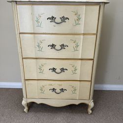 Vintage 4 Drawer Dresser – French Provincial Style Bedroom Chest – Pick Up Venice Beach